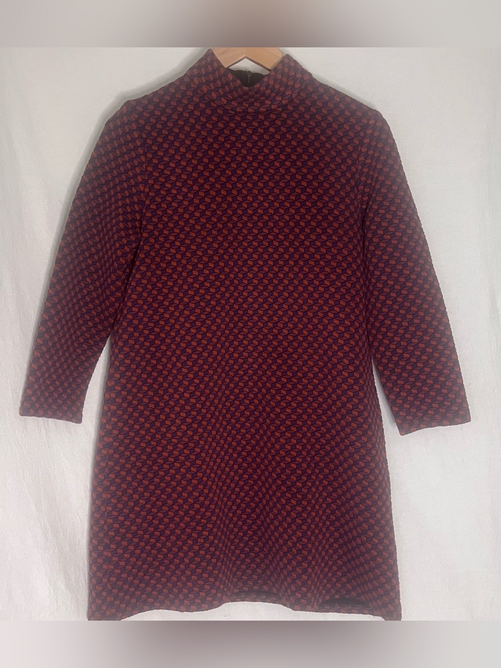 Tuckernuck Ellie Textured Geo Mod Shift Dress Burgundy Orange Navy Knit Sz M